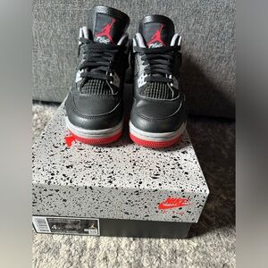 Air Jordan 4 Retro (GS)